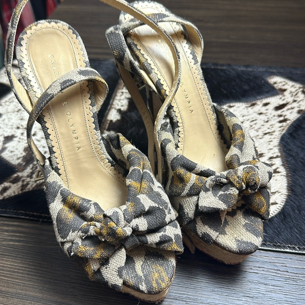 Super cute leopard print Charlotte Olympia heels size 7.5